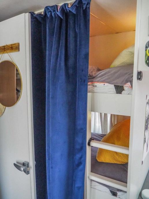 Ethno Style im Wohnwagen - Deko Tipps - MYSMALLHOUSE.de Ethno Style Dekoration an den Kinder Stockbetten im Wohnwagen