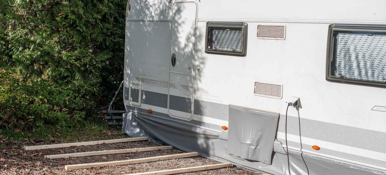 Camping Wohnwagen Vorzeltboden selber aufbauen Kälteschutz Nässeschutz Bodenbelag Boden Wintervorzelt Dauercamping Aufbauanleitung DIY Schritt 1